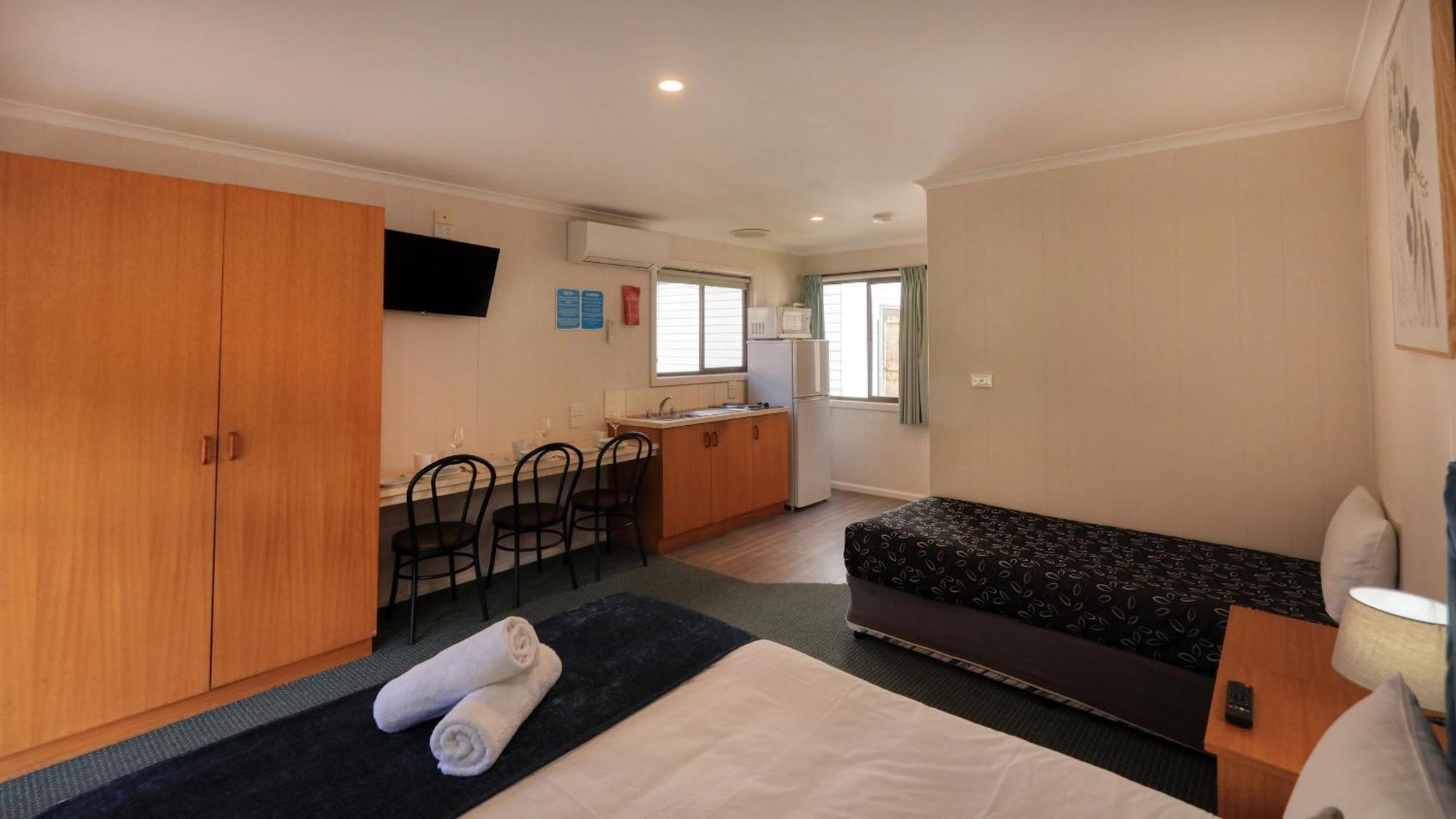 Deniliquin Riverside Caravan Park Exterior foto