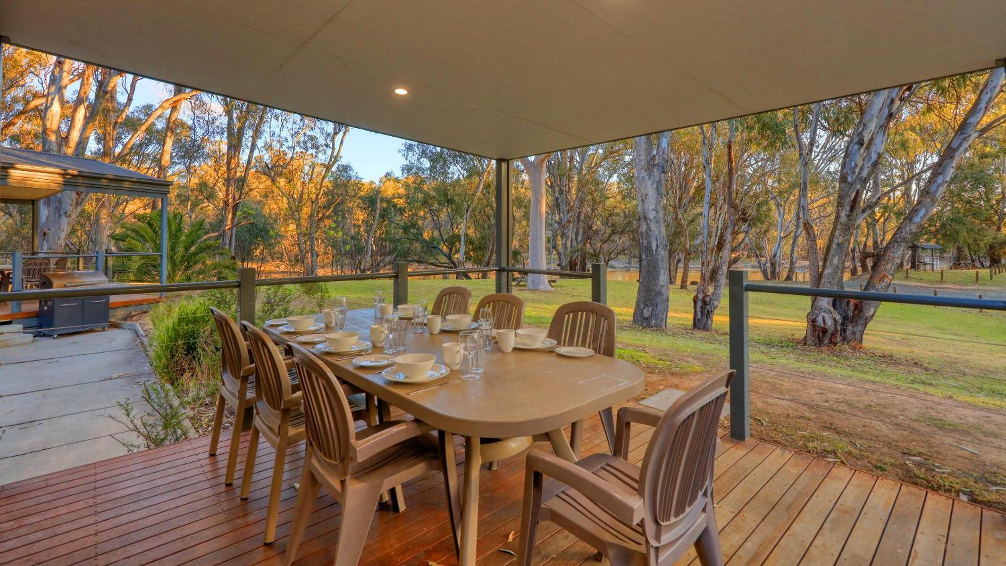 Deniliquin Riverside Caravan Park Exterior foto