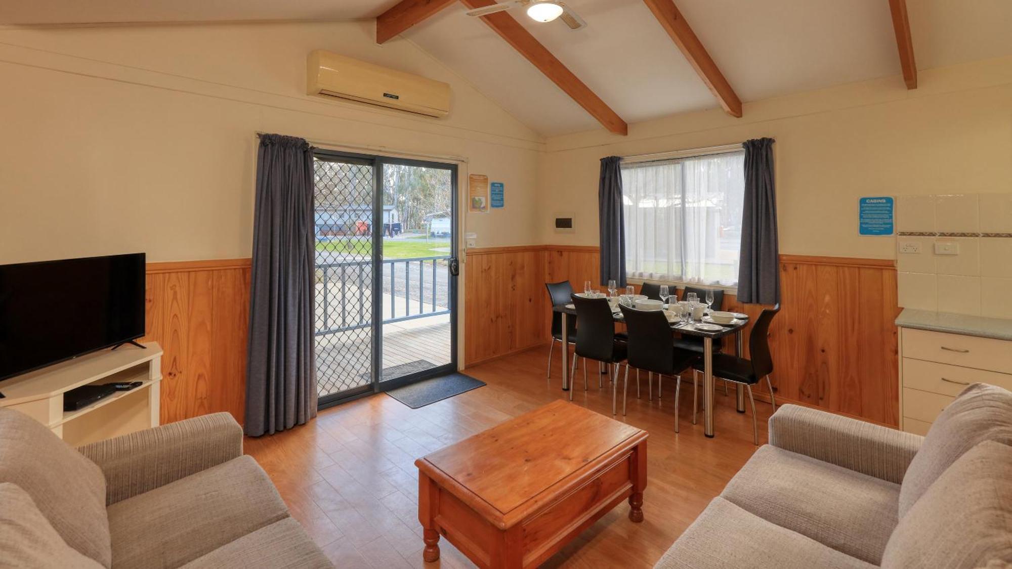 Deniliquin Riverside Caravan Park Exterior foto