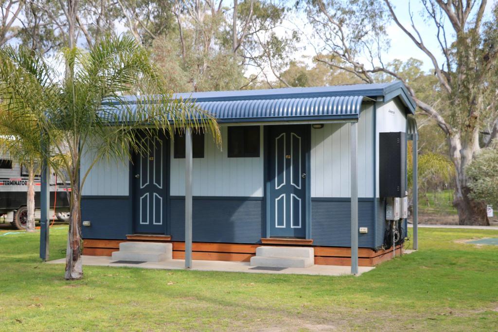 Deniliquin Riverside Caravan Park Exterior foto